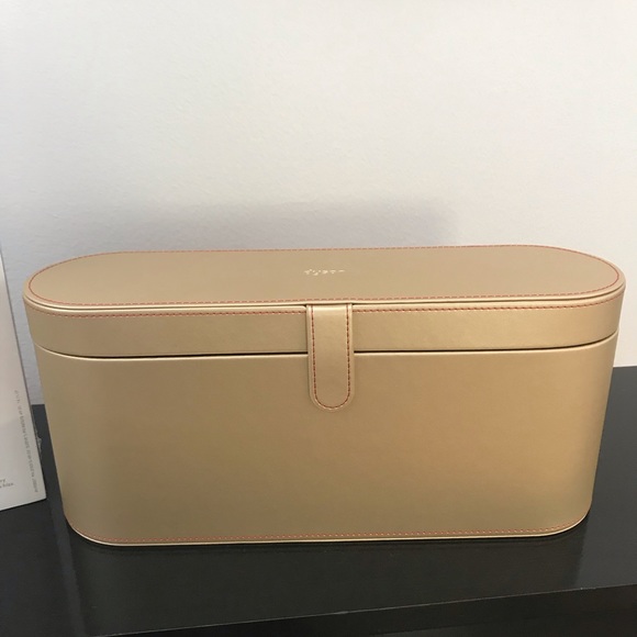 Dyson Supersonic Dryer with Leather Storage Case - Picture 4 of 4